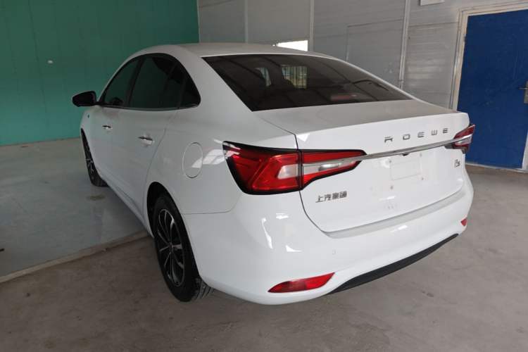 Used Roewe i5 2020 1.5L Automatic 4G Connect Luxury Flagship Edition Exterior 2