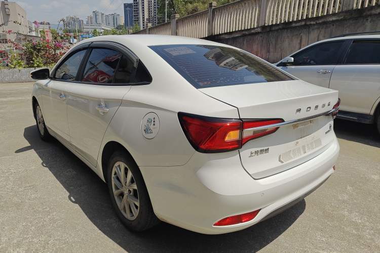 Used Roewe i5 2020 1.5L Manual 4G Connect Luxury Edition Exterior 2