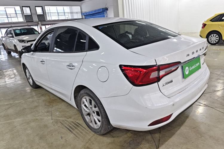 Used Roewe i5 2020 1.5L Manual 4G Connect Luxury Edition Exterior 2