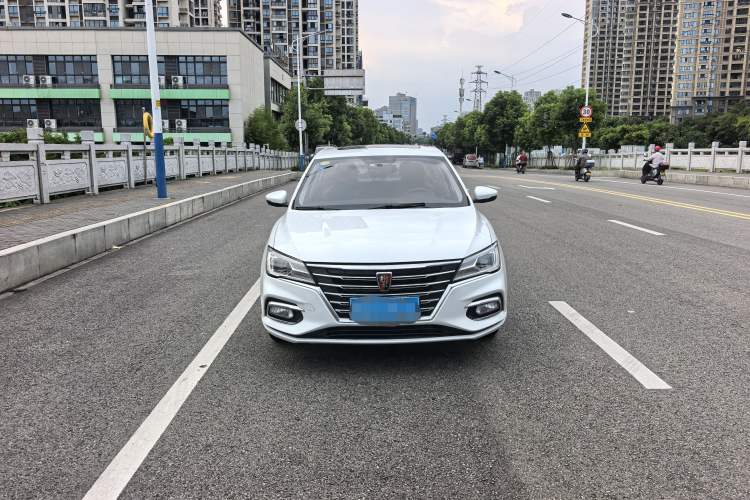 Used Roewe i5 2020 1.5L Manual 4G Connect Leehao Flagship Edition Exterior 2