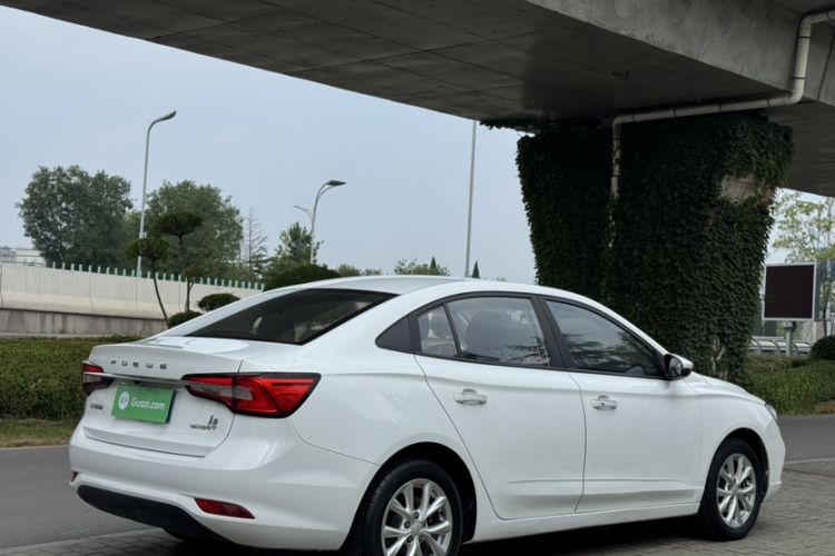 Used Roewe i5 2020 1.5L Manual 4G Connect Luxury Edition Exterior 2