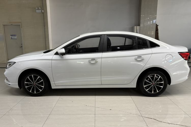 Used Roewe i5 2020 1.5L Automatic 4G Connect Luxury Flagship Edition Exterior 3