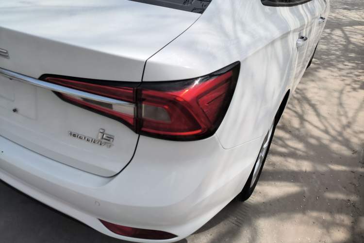 Used Roewe i5 2020 1.5L Automatic 4G Connected Linghao Edition Exterior 3