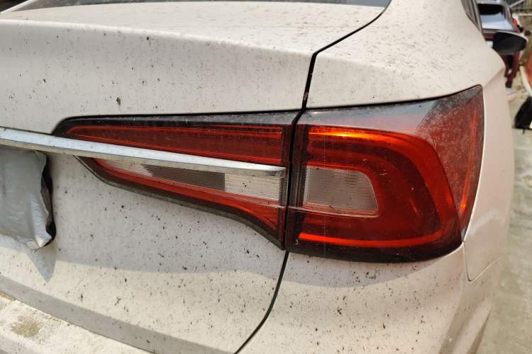 Used Roewe i5 2020 1.5L Manual 4G Connect Luxury Edition Exterior 3