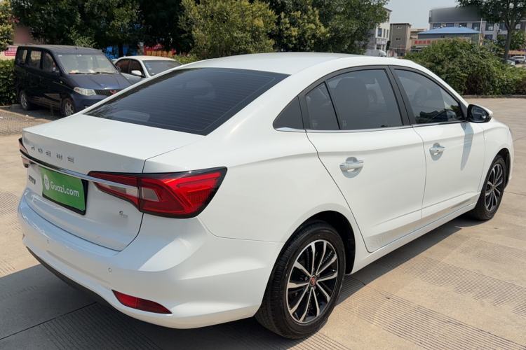 Used Roewe i5 2020 1.5L Manual 4G Connect Leehao Flagship Edition Exterior 3