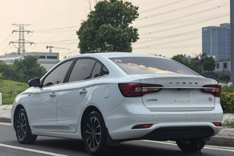 Used Roewe i5 2020 1.5L Automatic 4G Connect Luxury Flagship Edition Exterior 4