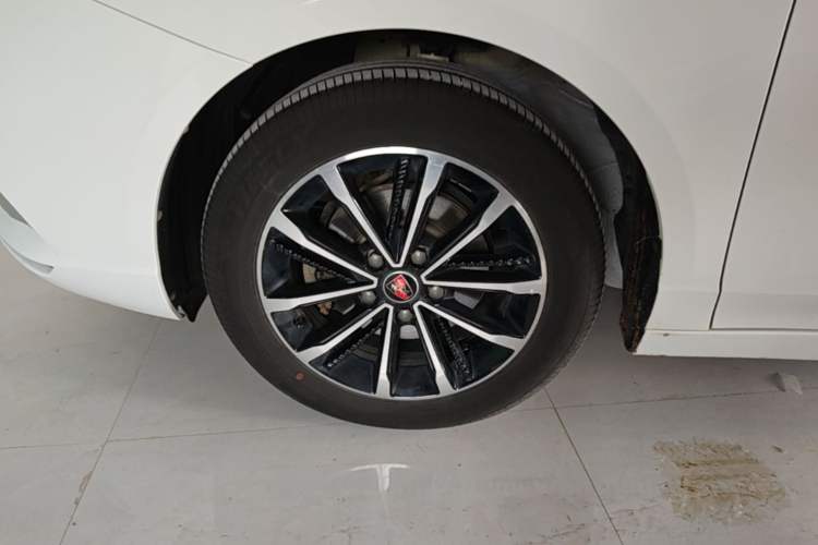 Used Roewe i5 2020 1.5L Automatic 4G Connect Luxury Flagship Edition Exterior 4