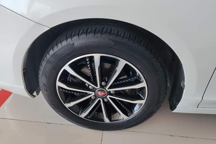 Used Roewe i5 2020 1.5L Manual 4G Connect Leehao Flagship Edition Exterior 4