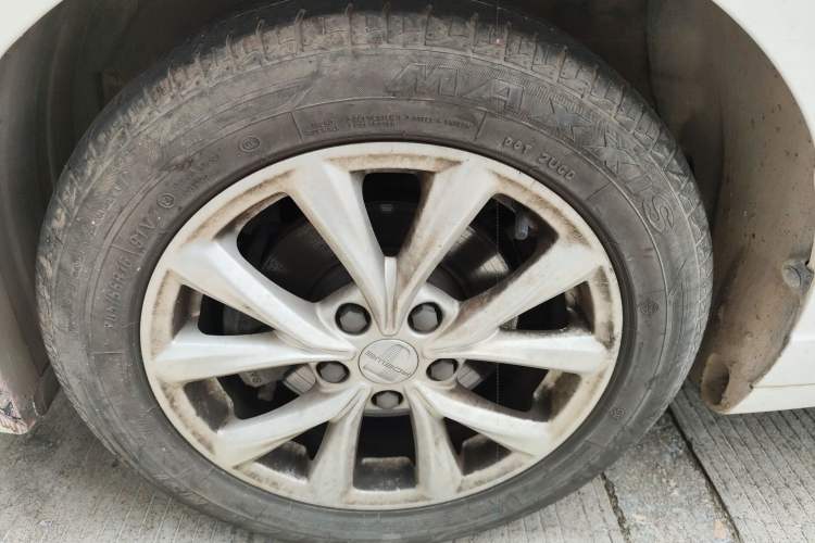 Used Roewe i5 2020 1.5L Manual 4G Connect Luxury Edition Exterior 4