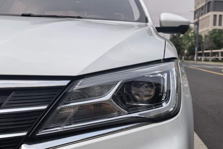 Used Roewe i5 2020 1.5L Automatic 4G Connect Luxury Flagship Edition Exterior 5