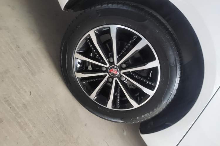 Used Roewe i5 2020 1.5L Automatic 4G Connect Luxury Flagship Edition Exterior 5