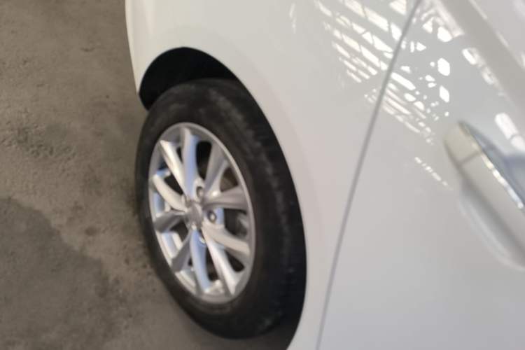 Used Roewe i5 2020 1.5L Automatic 4G Connected Linghao Edition Exterior 5