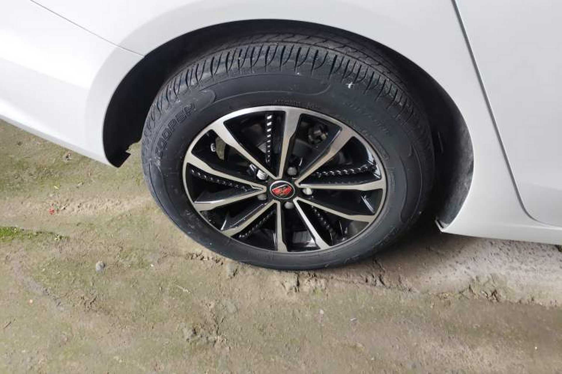 Used Roewe i5 2020 1.5L Automatic 4G Connect Luxury Flagship Edition Exterior 5