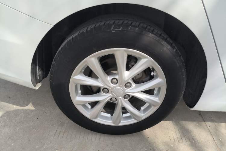Used Roewe i5 2020 1.5L Automatic 4G Connected Linghao Edition Exterior 5