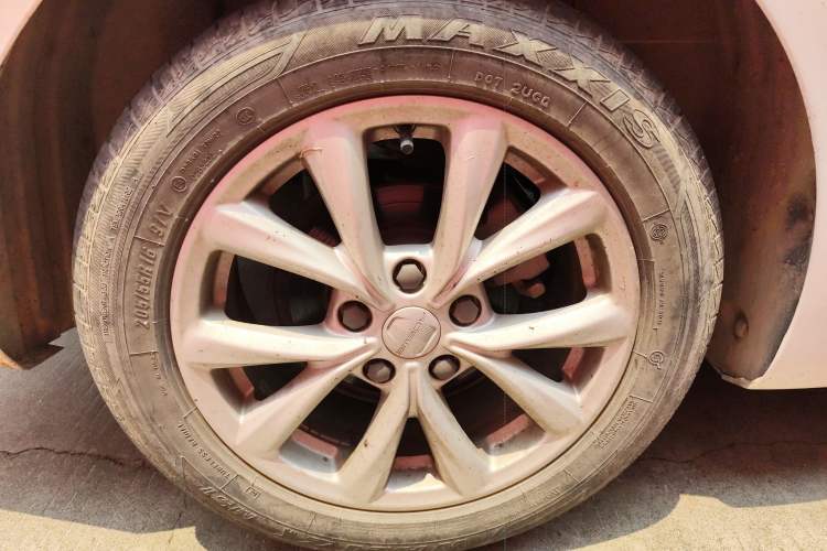 Used Roewe i5 2020 1.5L Manual 4G Connect Luxury Edition Exterior 5