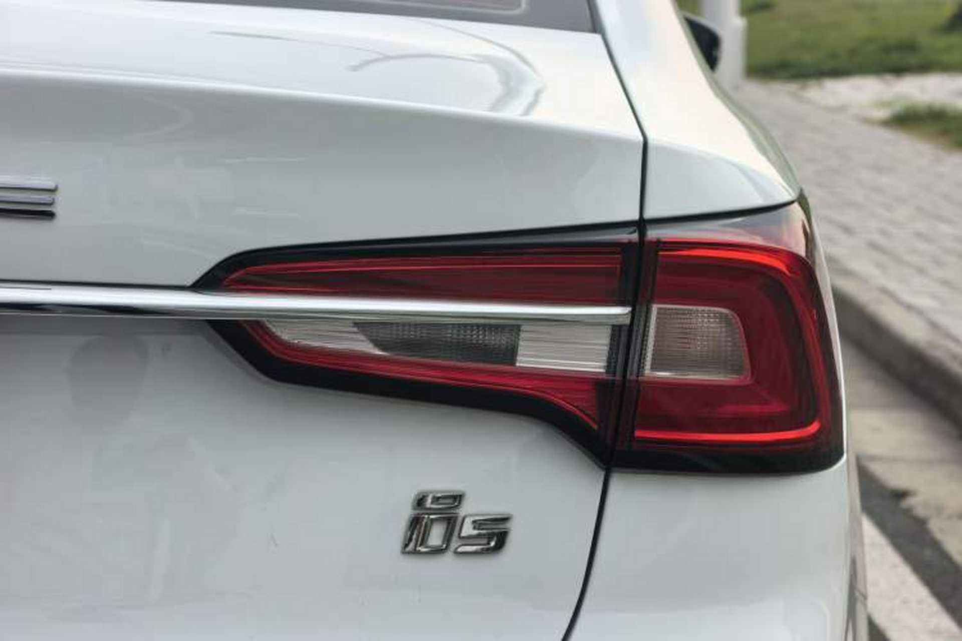 Used Roewe i5 2020 1.5L Automatic 4G Connect Luxury Flagship Edition Exterior 6