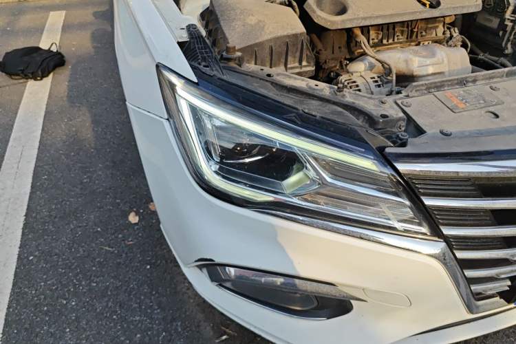 Used Roewe i5 2020 1.5L Automatic 4G Connect Luxury Flagship Edition Exterior 6