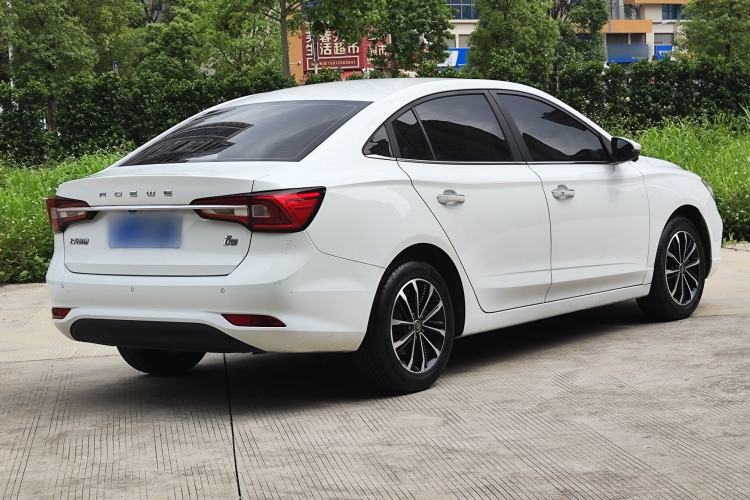 Used Roewe i5 2020 1.5L Automatic 4G Connected Leading Intelligent Driving Edition Exterior 6