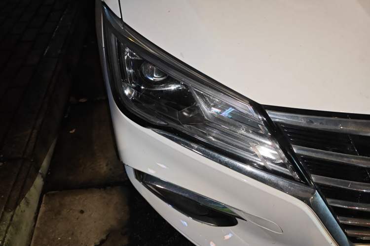 Used Roewe i5 2020 1.5L Automatic 4G Connect Luxury Flagship Edition Exterior 6