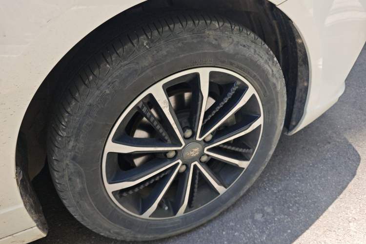 Used Roewe i5 2020 1.5L Automatic 4G Connect Luxury Flagship Edition Exterior 7