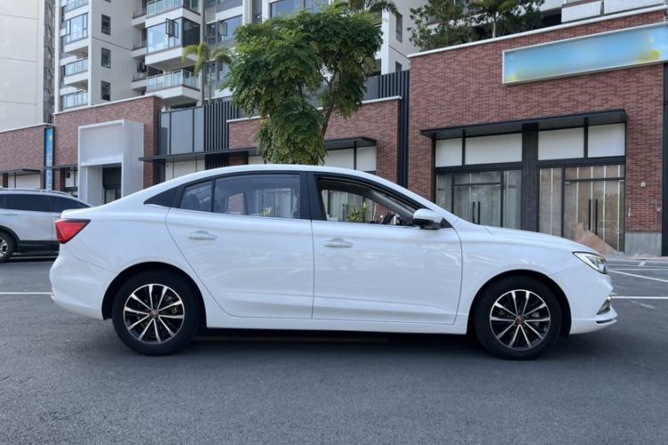 Used Roewe i5 2020 1.5L Automatic 4G Connect Luxury Flagship Edition Exterior 8