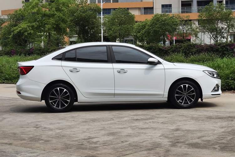 Used Roewe i5 2020 1.5L Automatic 4G Connected Leading Intelligent Driving Edition Exterior 8