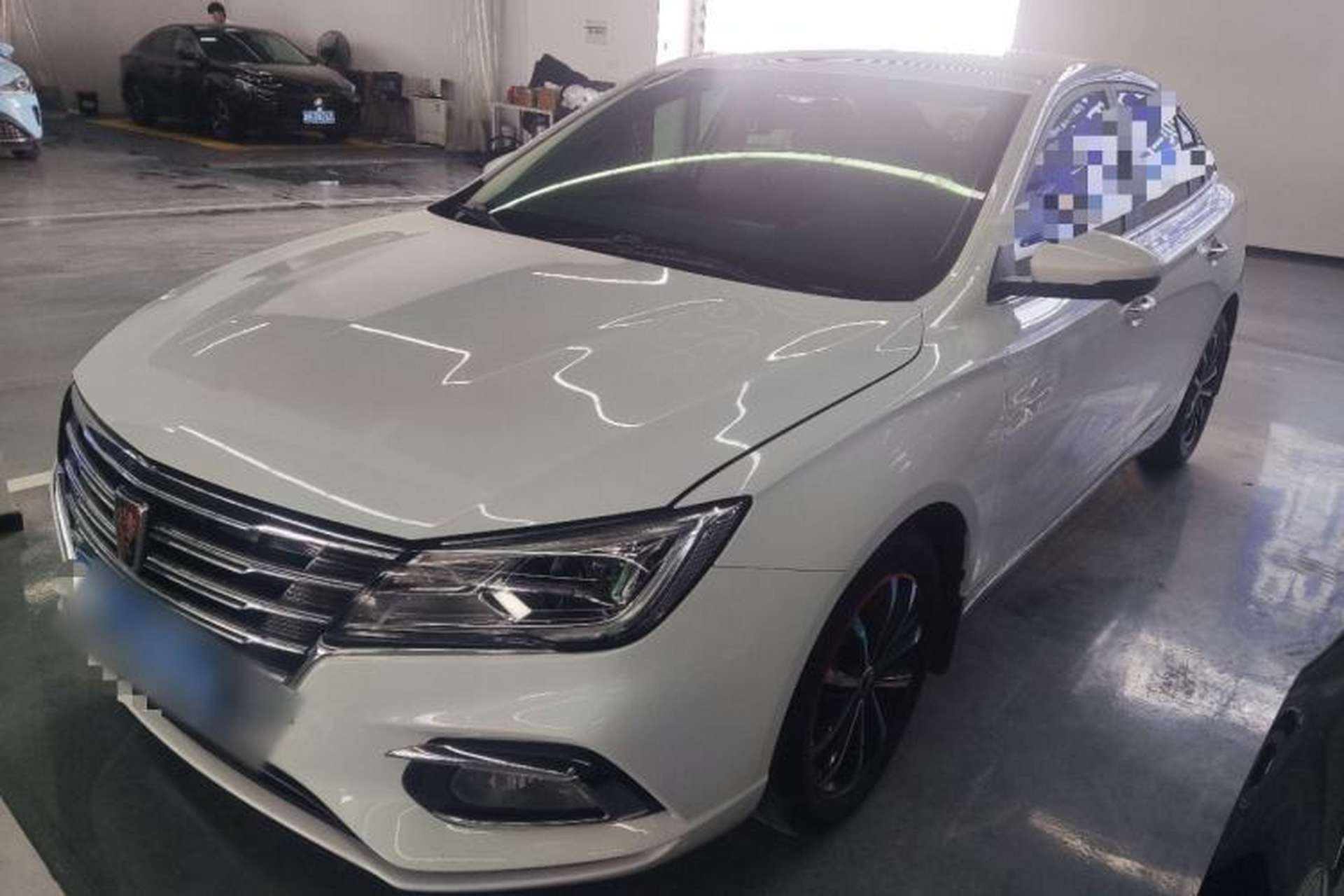 Used Roewe i5 2020 1.5L Automatic 4G Connect Luxury Flagship Edition Front Left 45 Deg
