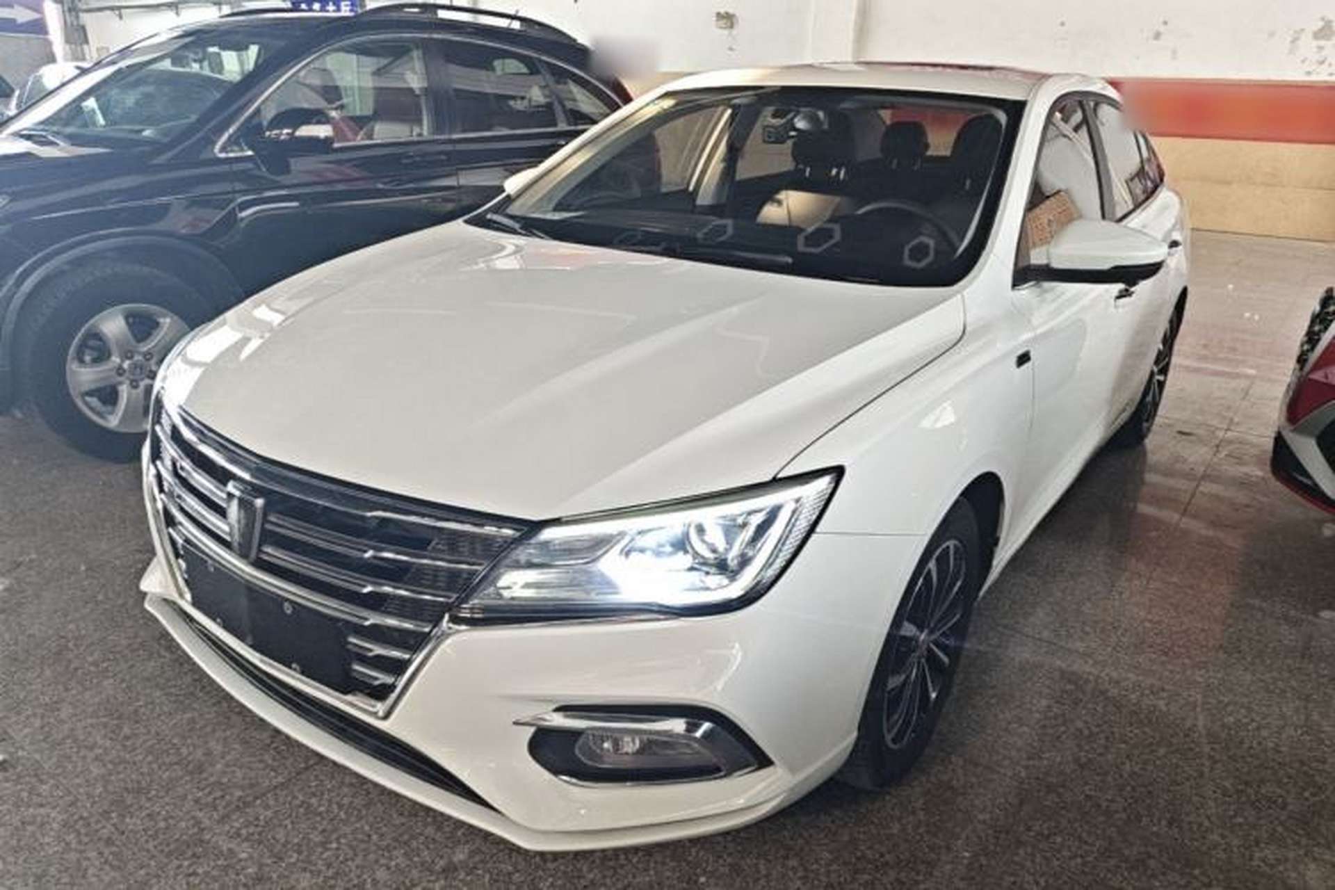Used Roewe i5 2020 1.5L Automatic 4G Connect Luxury Flagship Edition Front Left 45 Deg