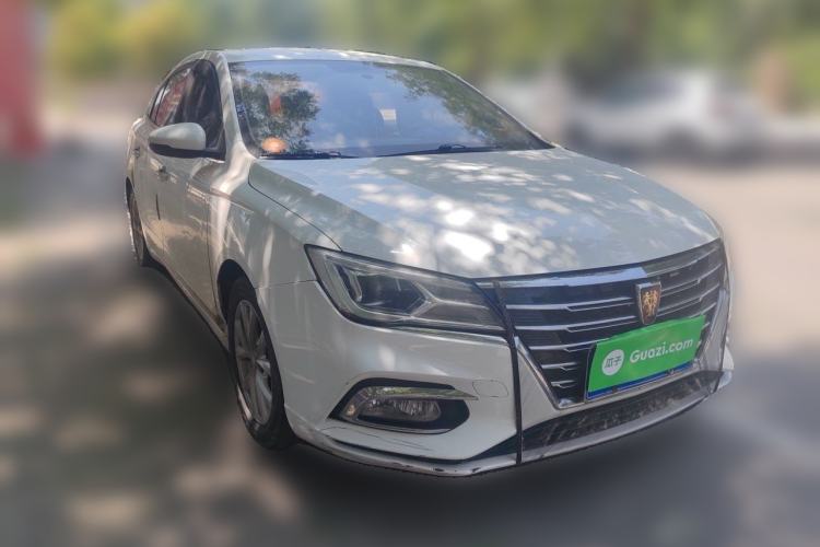 Used Roewe i5 2020 1.5L Manual 4G Connect Luxury Edition Front Right 45 Deg