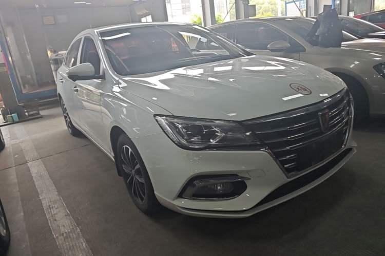 Used Roewe i5 2020 1.5L Automatic 4G Connect Luxury Flagship Edition Front Right 45 Deg
