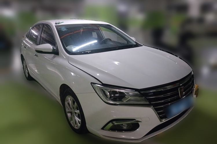 Used Roewe i5 2020 1.5L Manual 4G Connect Luxury Edition Front Right 45 Deg