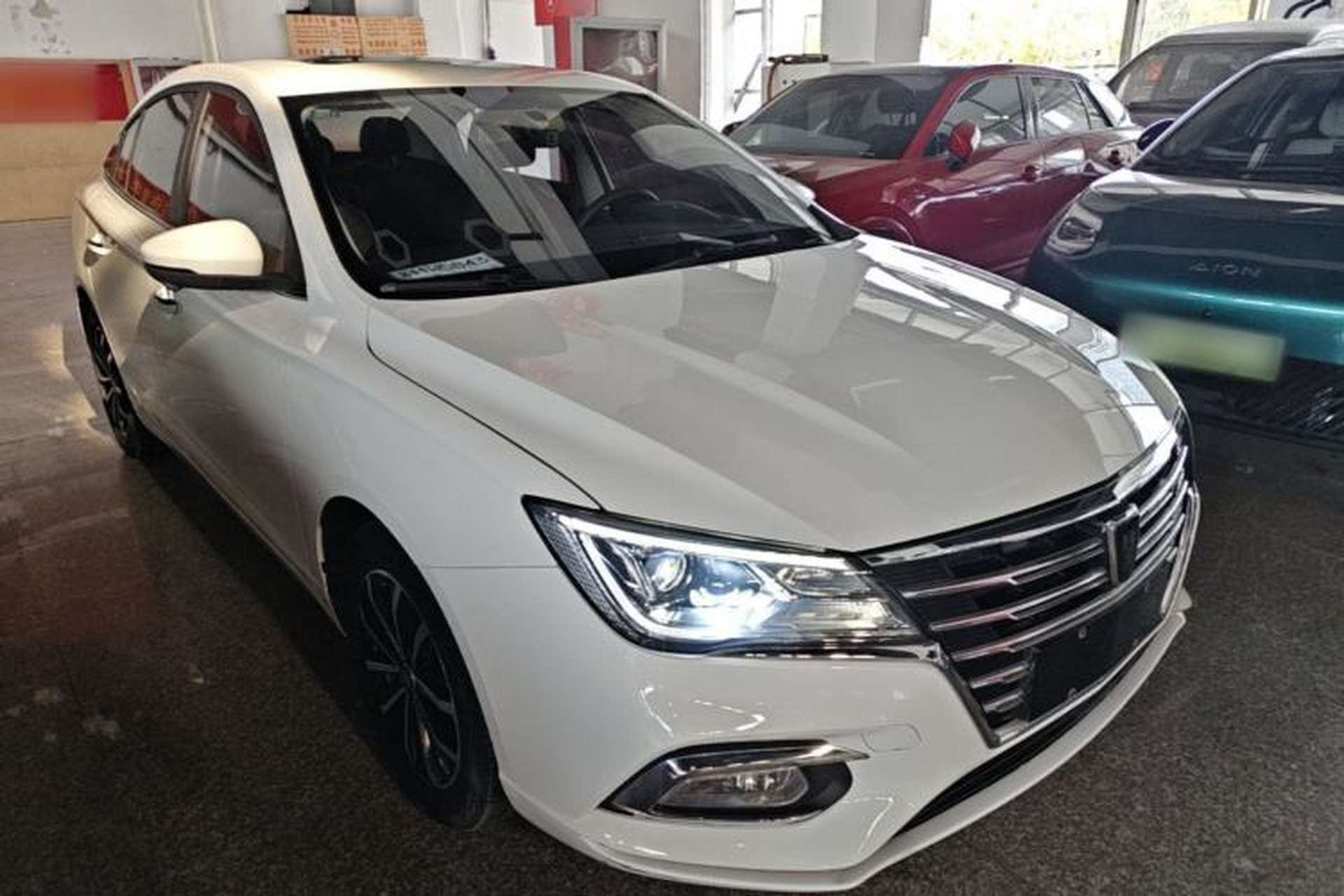 Used Roewe i5 2020 1.5L Automatic 4G Connect Luxury Flagship Edition Front Right 45 Deg