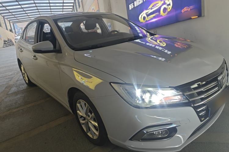 Used Roewe i5 2020 1.5L Manual 4G Connect Luxury Edition Front Right 45 Deg