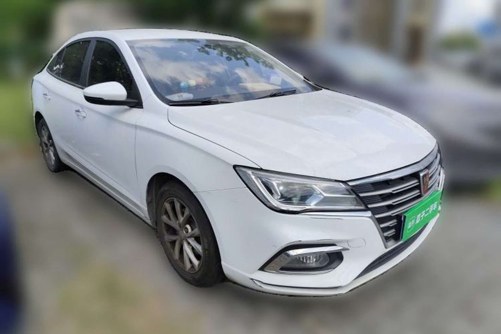 Used Roewe i5 2020 1.5L Manual 4G Connect Luxury Edition Front Right 45 Deg