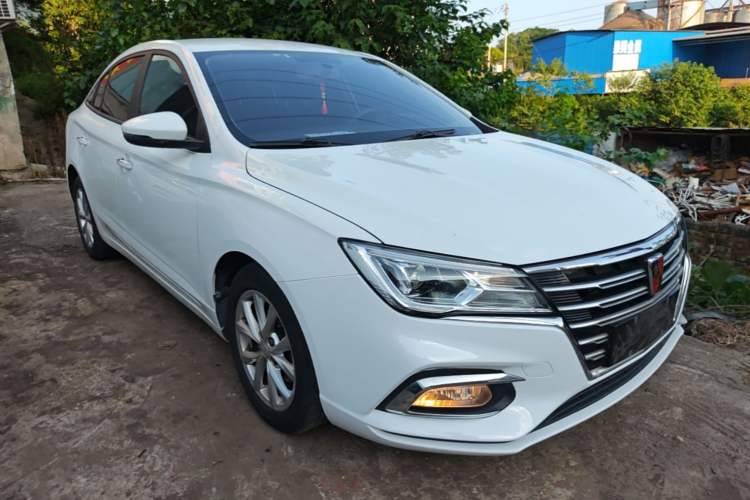 Used Roewe i5 2020 1.5L Manual 4G Connect Luxury Edition Front Right 45 Deg