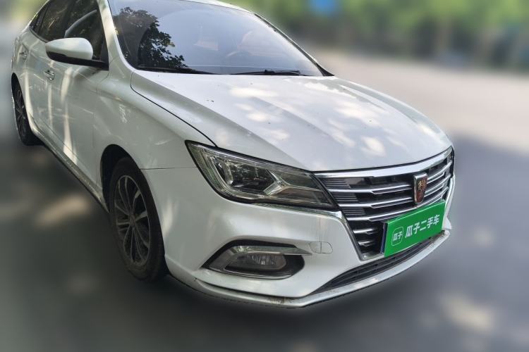Used Roewe i5 2020 1.5L Manual 4G Connect Leehao Flagship Edition Front Right 45 Deg