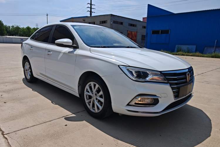 Used Roewe i5 2020 1.5L Manual 4G Connect Luxury Edition Front Right 45 Deg