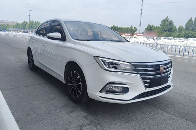 Used Roewe i5 2020 1.5L Manual 4G Connect Leehao Flagship Edition Front Right 45 Deg