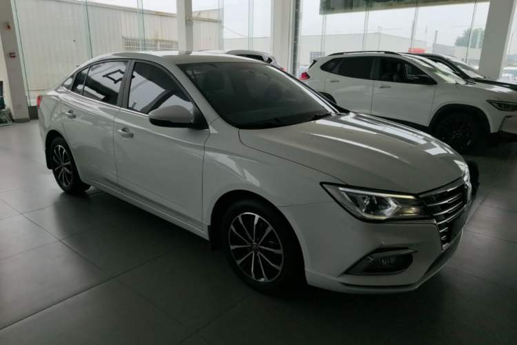 Used Roewe i5 2020 1.5L Manual 4G Connect Leehao Flagship Edition Front Right 45 Deg