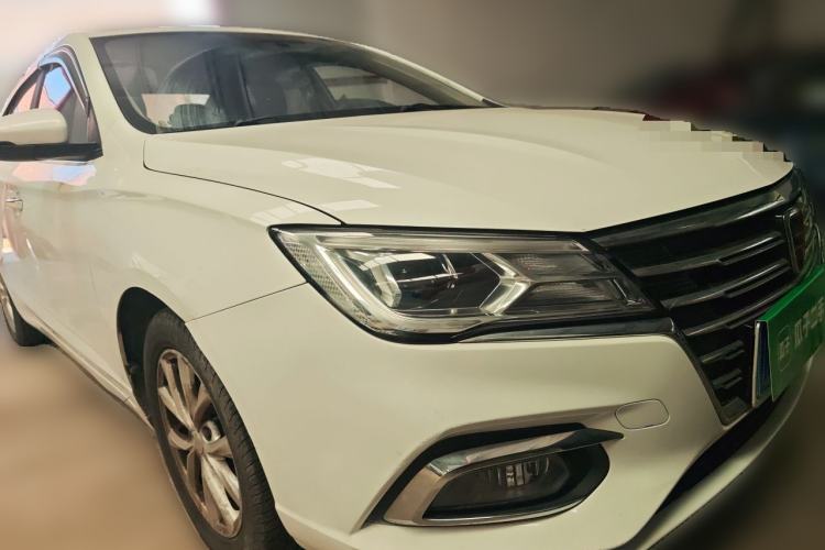 Used Roewe i5 2020 1.5L Manual 4G Connect Luxury Edition Front Right 45 Deg