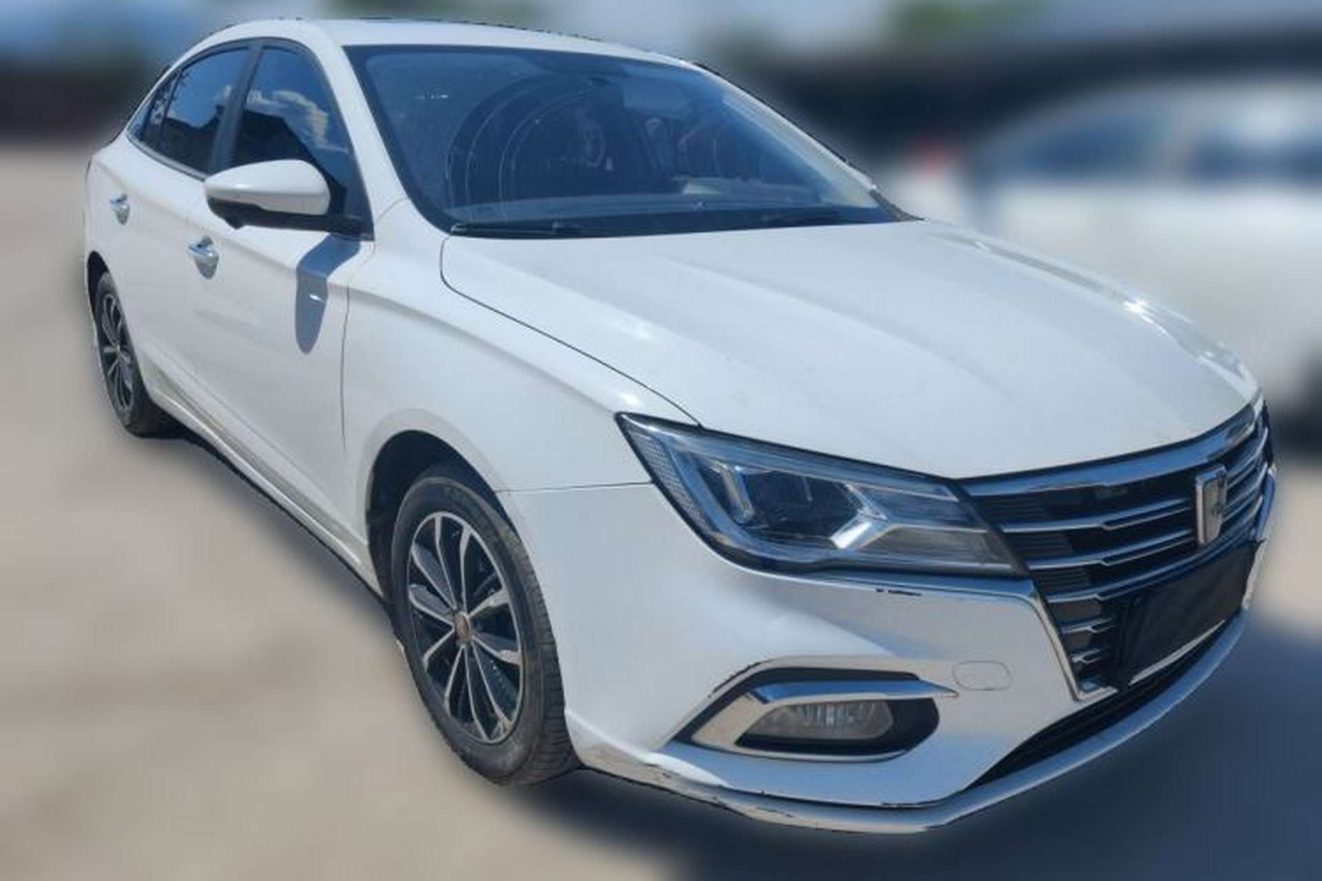Used Roewe i5 2020 1.5L Automatic 4G Connect Luxury Flagship Edition Front Right 45 Deg