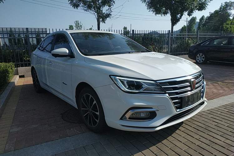 Used Roewe i5 2020 1.5L Automatic 4G Connect Luxury Flagship Edition Front Right 45 Deg