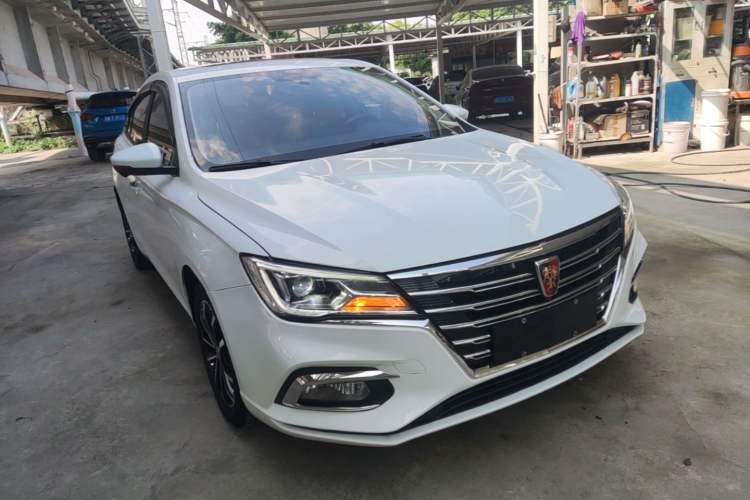 Used Roewe i5 2020 1.5L Automatic 4G Connect Luxury Flagship Edition Front Right 45 Deg