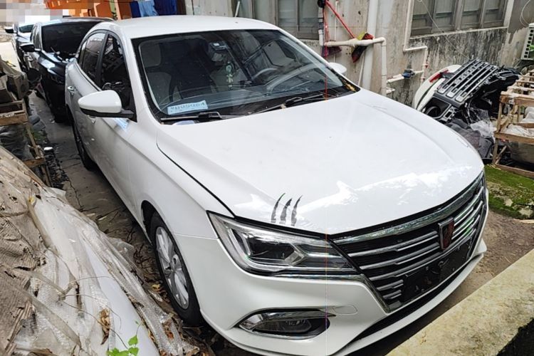 Used Roewe i5 2020 1.5L Manual 4G Connect Luxury Edition Front Right 45 Deg