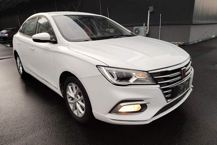 Used Roewe i5 2020 1.5L Manual 4G Connect Luxury Edition Front Right 45 Deg