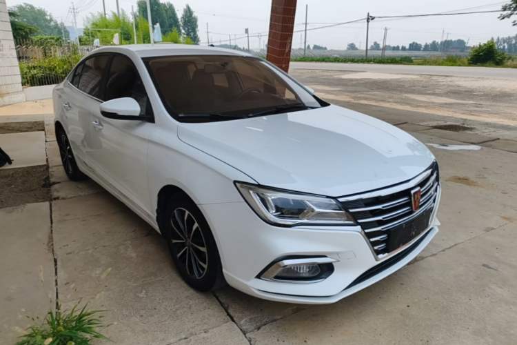 Used Roewe i5 2020 1.5L Manual 4G Connect Leehao Flagship Edition Front Right 45 Deg