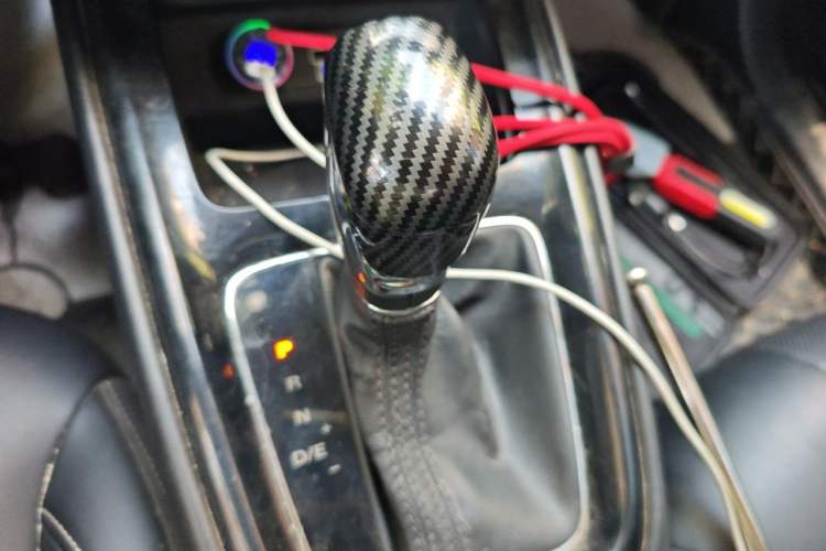Used Roewe i5 2020 1.5L Automatic 4G Connect Luxury Flagship Edition Gear Lever