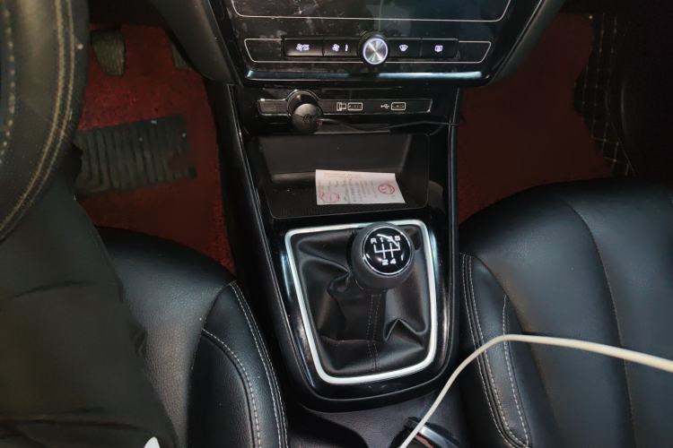 Used Roewe i5 2020 1.5L Manual 4G Connect Luxury Edition Gear Lever