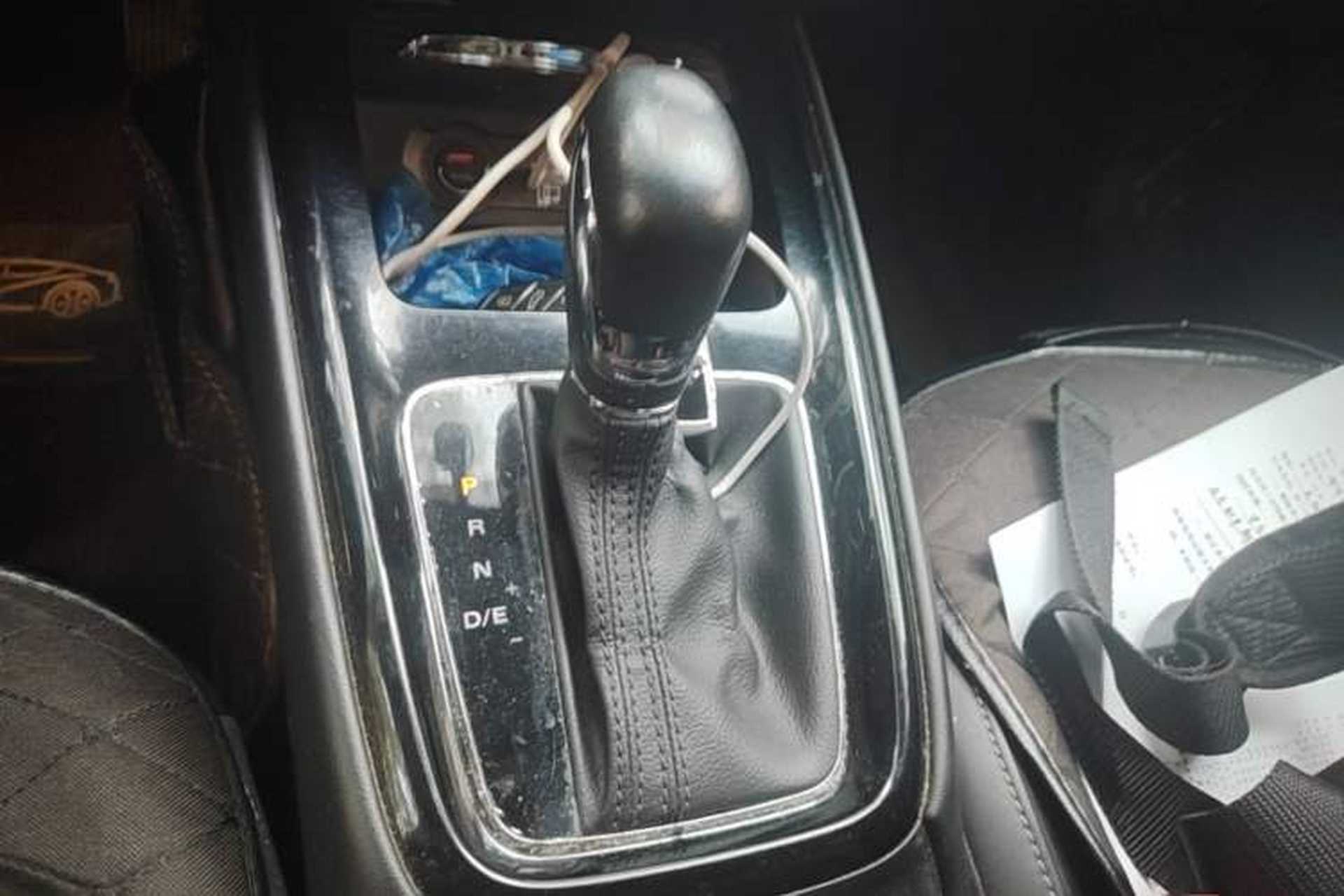 Used Roewe i5 2020 1.5L Automatic 4G Connect Luxury Flagship Edition Gear Lever