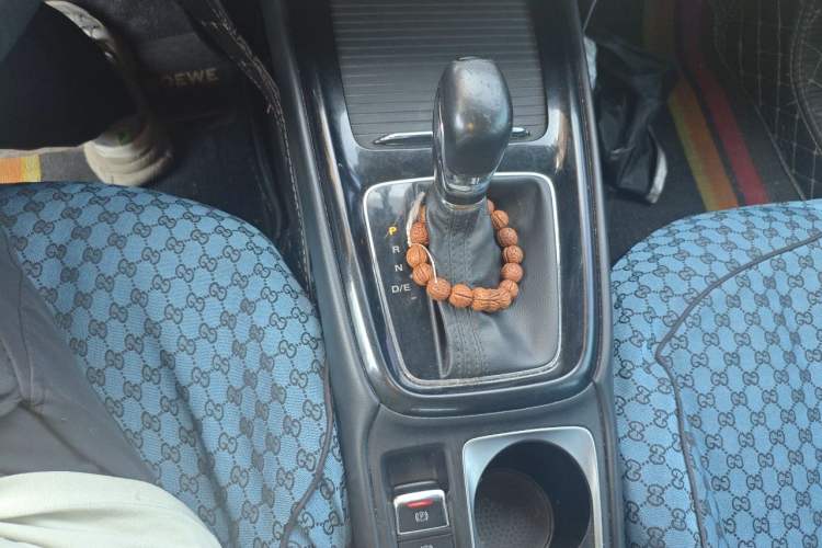 Used Roewe i5 2020 1.5L Automatic 4G Connected Linghao Edition Gear Lever